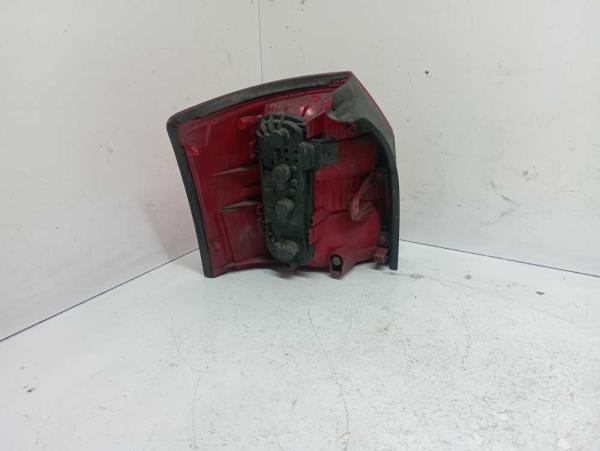 FEU ARRIERE DROIT AUDI A4 B6 BREAK - Vue 2